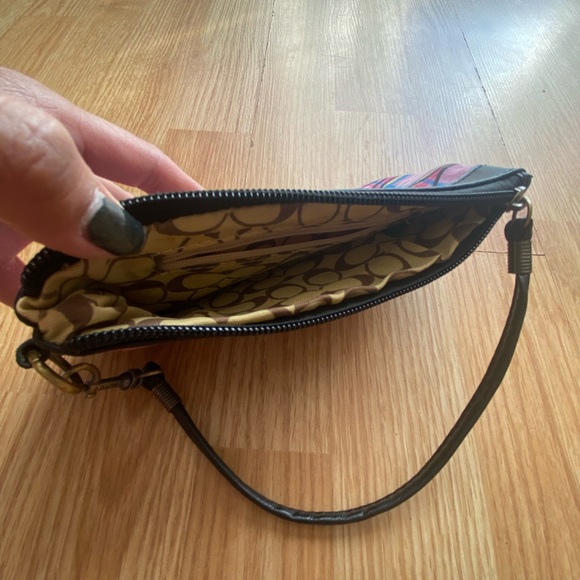 Coach Wrislet - Picture 4 of 8